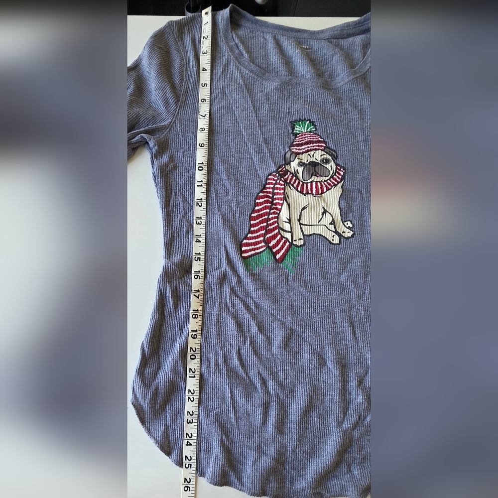 Old Navy Women's Waffle Knit Gray Long Sleeve Pug Dog Top ~ Size M - Picture 7 of 7